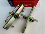 Clamps for Portable Oil Painting